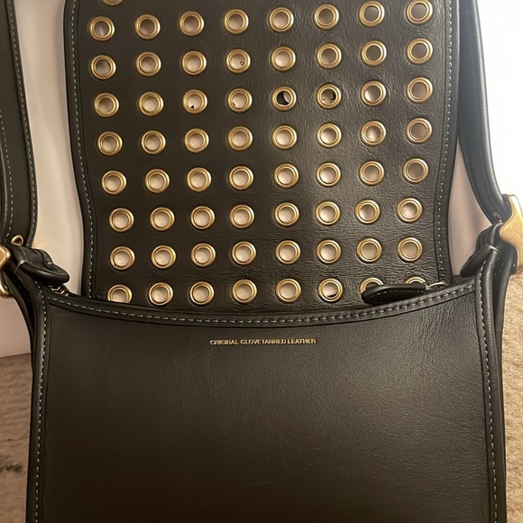 COACH π€π Originals Grommets Patricia Leather Legacy 19 shoulder bag purse new - Picture 6 of 12